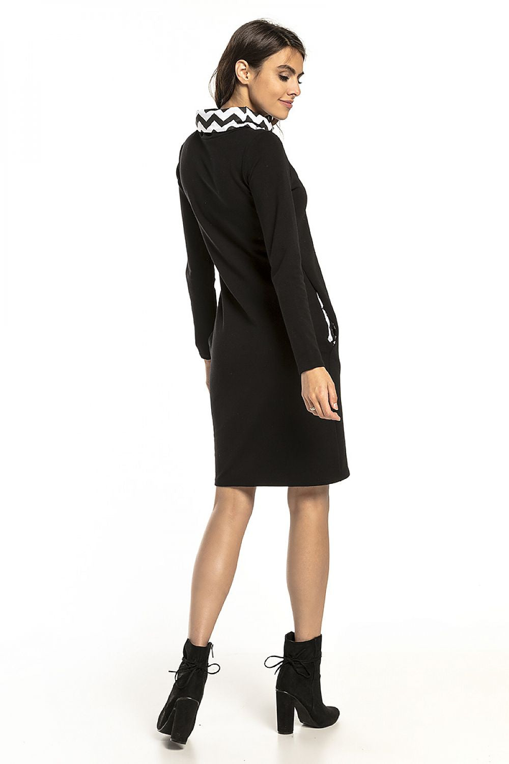 Daydress model 136213 Tessita