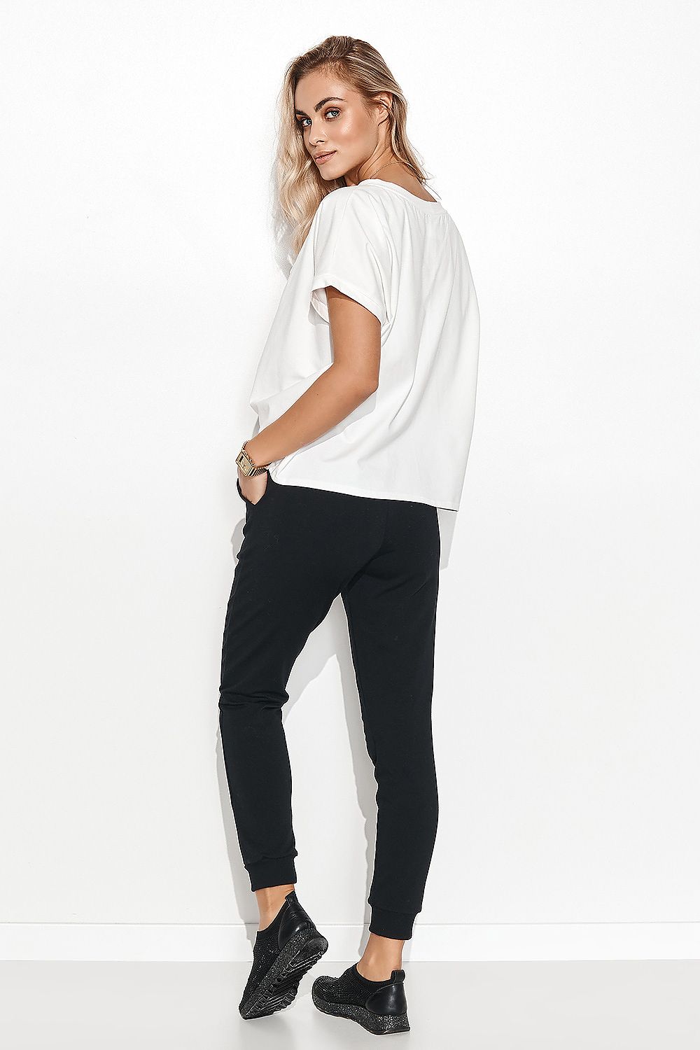 Tracksuit trousers model 162923 Makadamia
