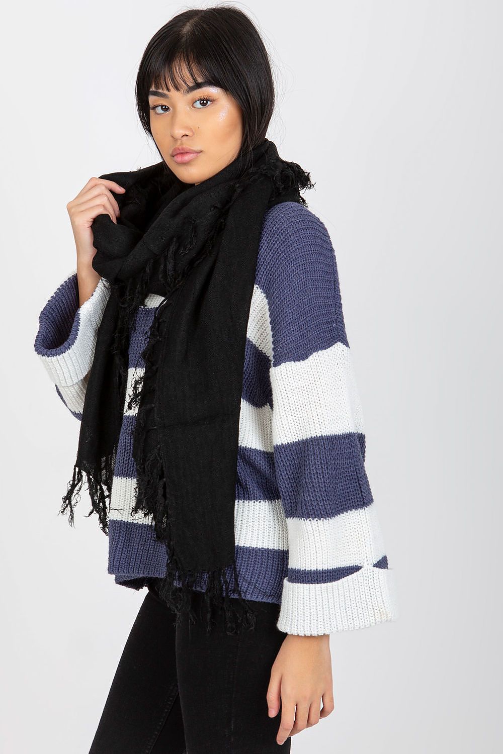  Shawl model 174883 AT 